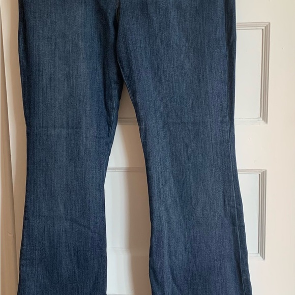 NWOT Banana Republic High Rise Flare premium Denim - Picture 3 of 7